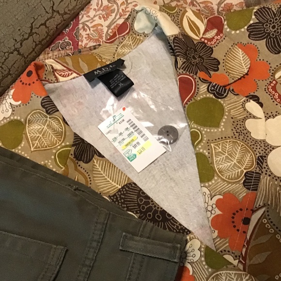 MDL New York (XL) Jacket - Picture 2 of 8